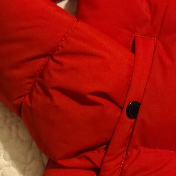 BCBG Red Short Eco Fill Boxy Hoodie Hooded Puffer Jacket ~ size XS, NEW - Picture 4 of 7